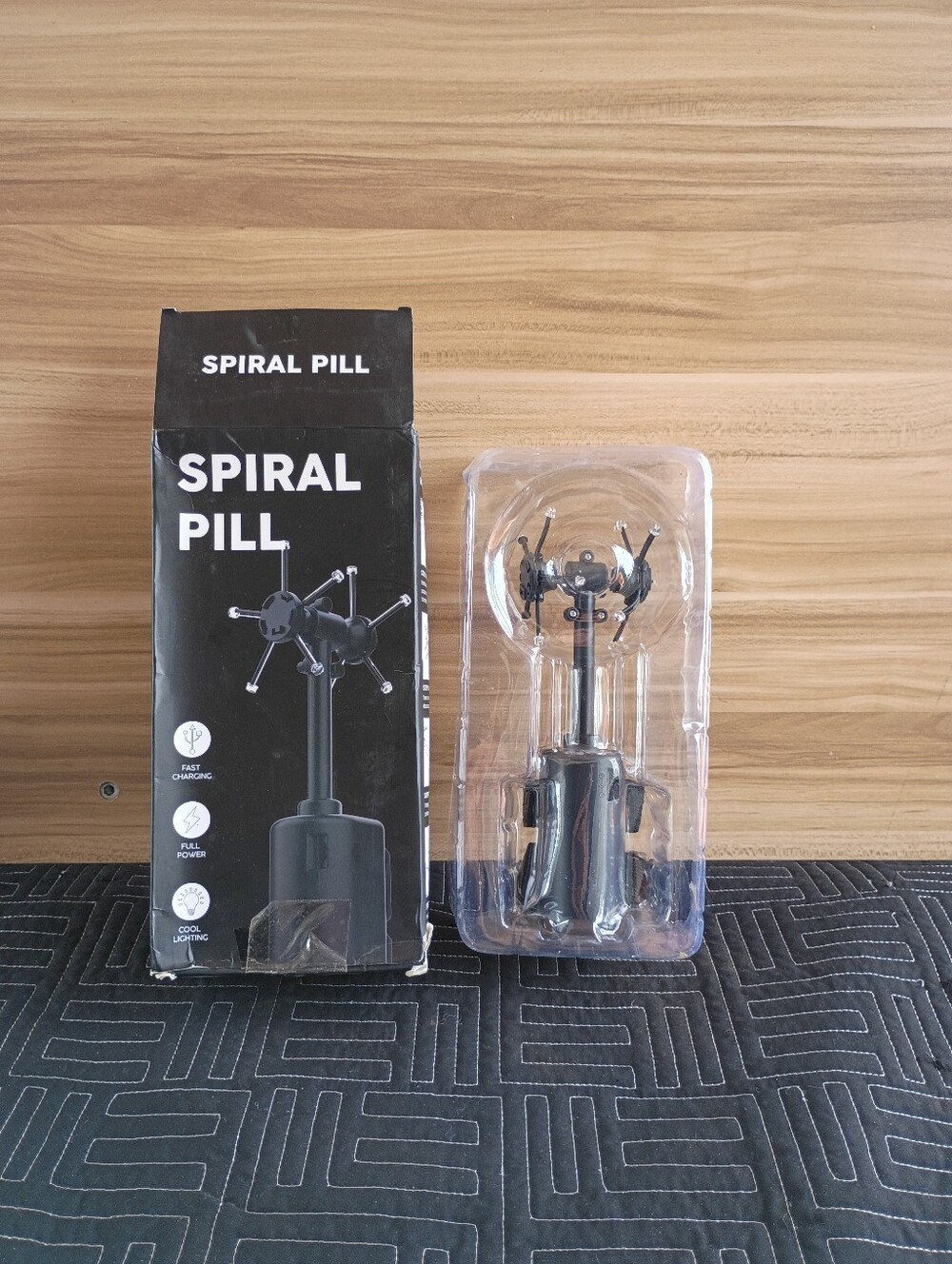 Shengyu LED Flash Balls Luminous Rotating Spiral Pill Paranormal Equipment